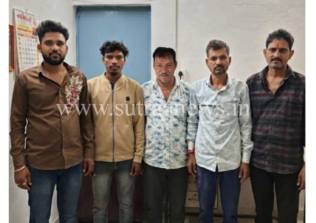 हिम्मतगढ़ तालाब की पाल पर जुआ खेलते 5 आरोपी रंगे हाथों गिरफ्तार
