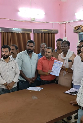 नगर पालिका के सफाई कर्मचारियों ने सौंपा मांग पत्र, 7 दिन में मांगें नहीं मानी तो हड़ताल की चेतावनी